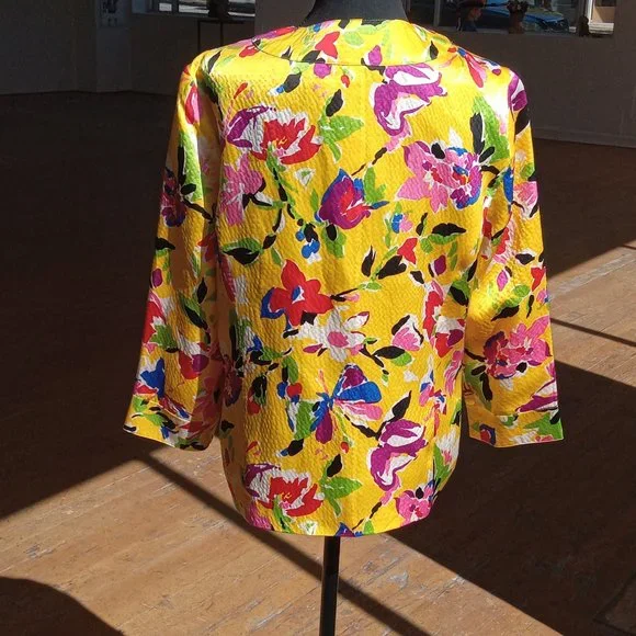 Bright colorful floral design silk jacket - Picture 2 of 9